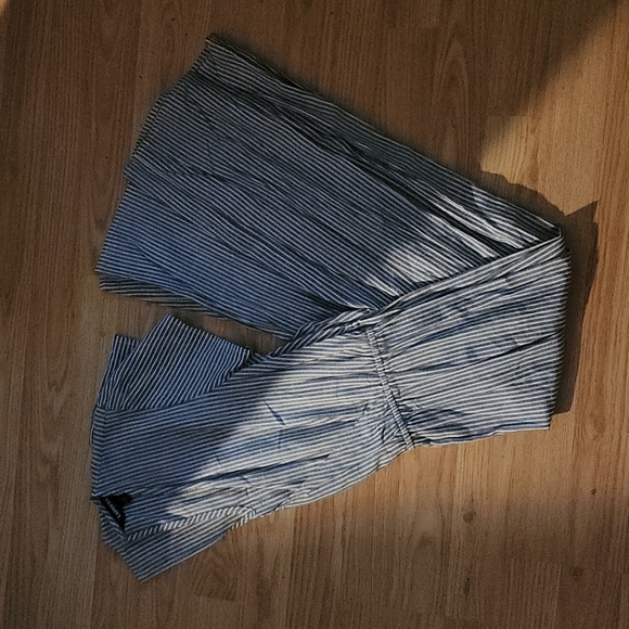 Pinned Stripe Peekaboo back jumper - Picture 2 of 3